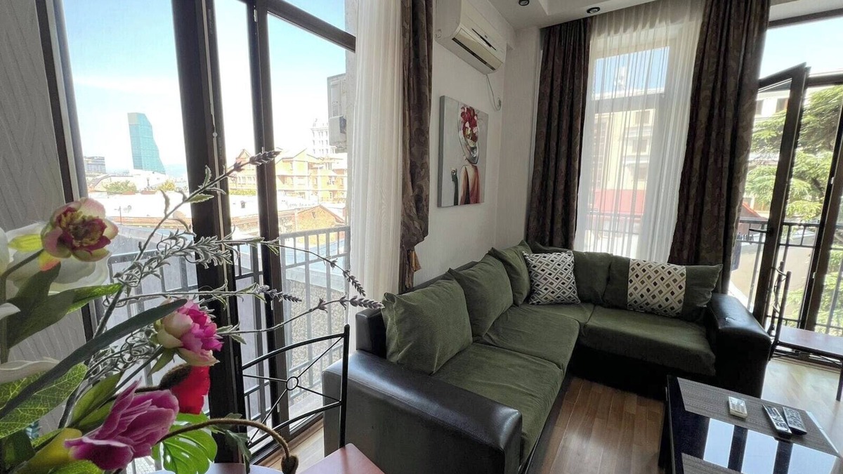 Tbilisi City Centre Apartment | Cozy apartment near the metro Liberty Square