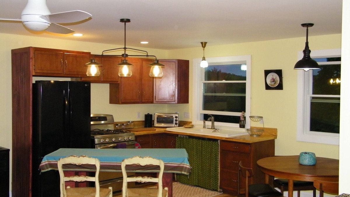 Ghent Apartment | Cozy apartment overlooking our small farm. Family Friendly.