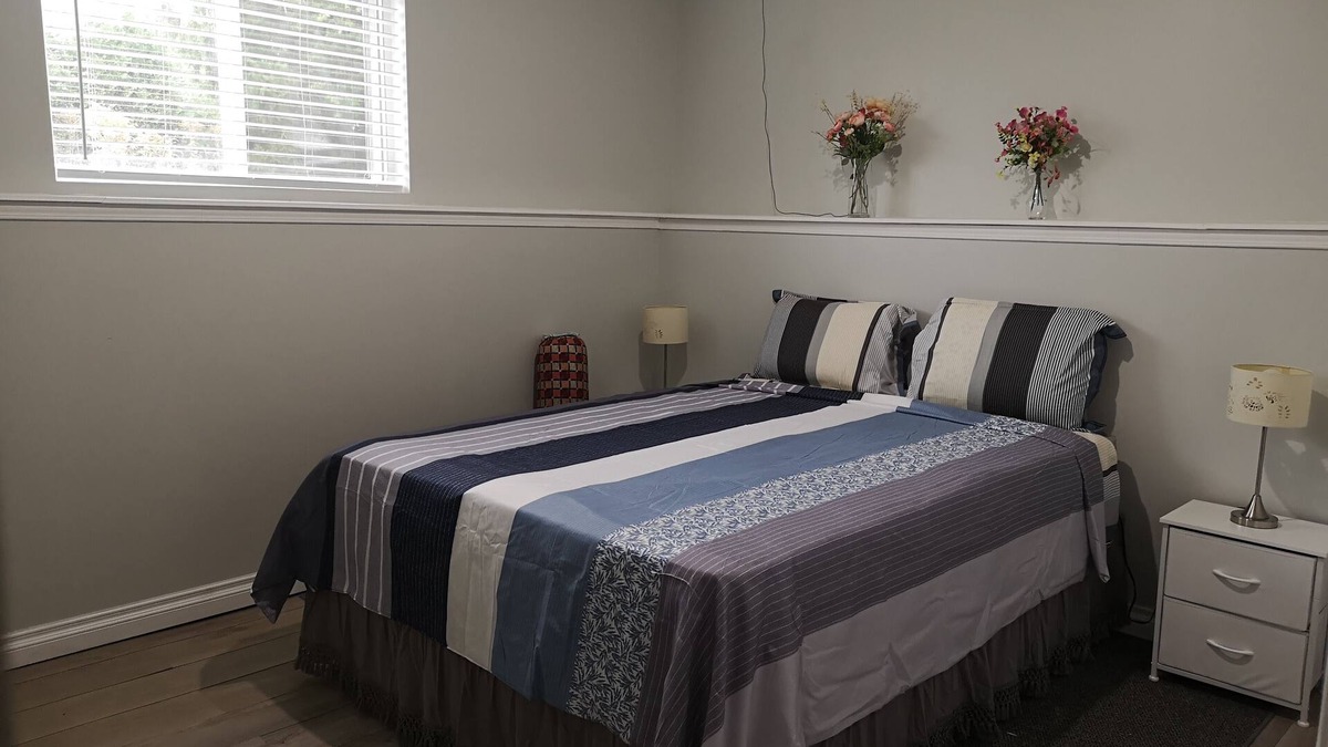 Argyle Apartment | Cozy apartment. Western University & Fanshawe Colleges. It good for business.