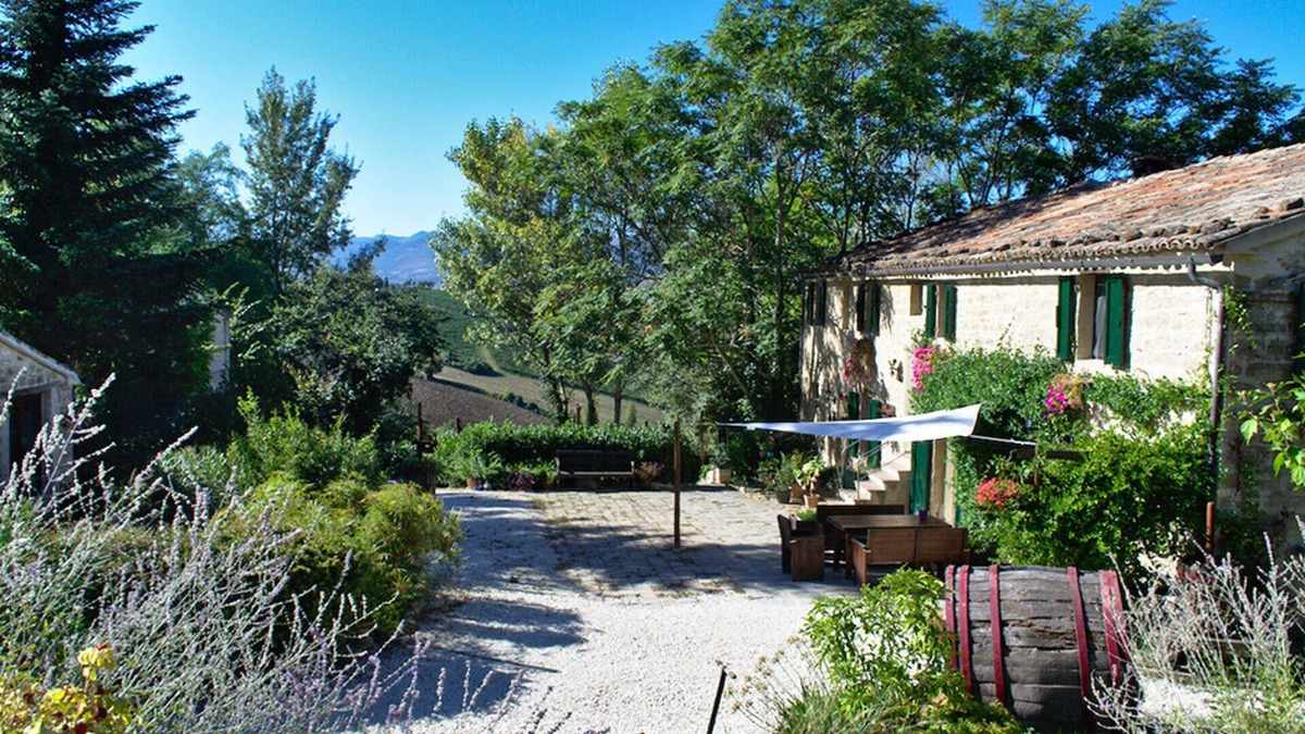 Cupramontana Cottage | Cozy apartment with swimming pool , in the Italian countryside.