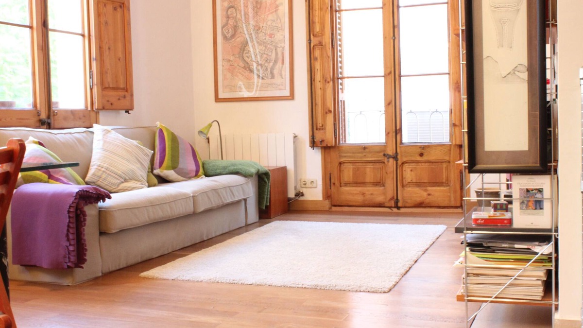 Sarria Apartment | Cozy apartment with double bedroom and terrace