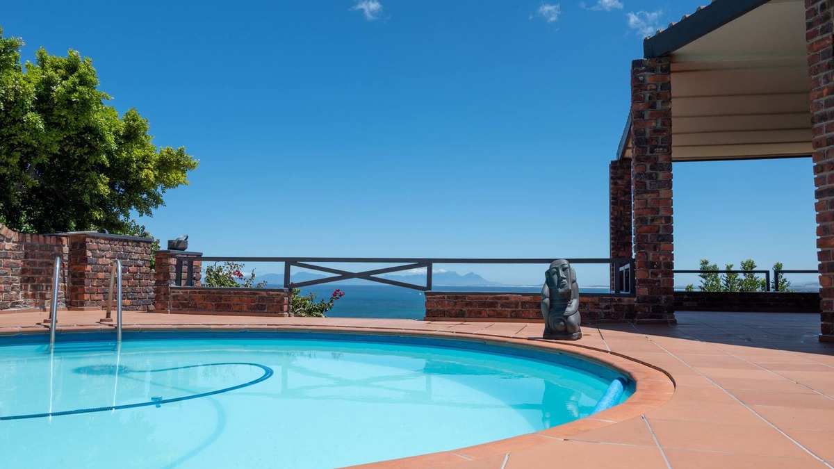 Mountainside Apartment | Cozy apartment with great views of the mountains and sea