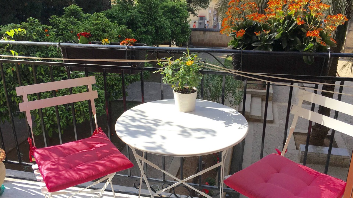 Kalsa Apartment | Cozy apartment with garden view, in the center of Palermo