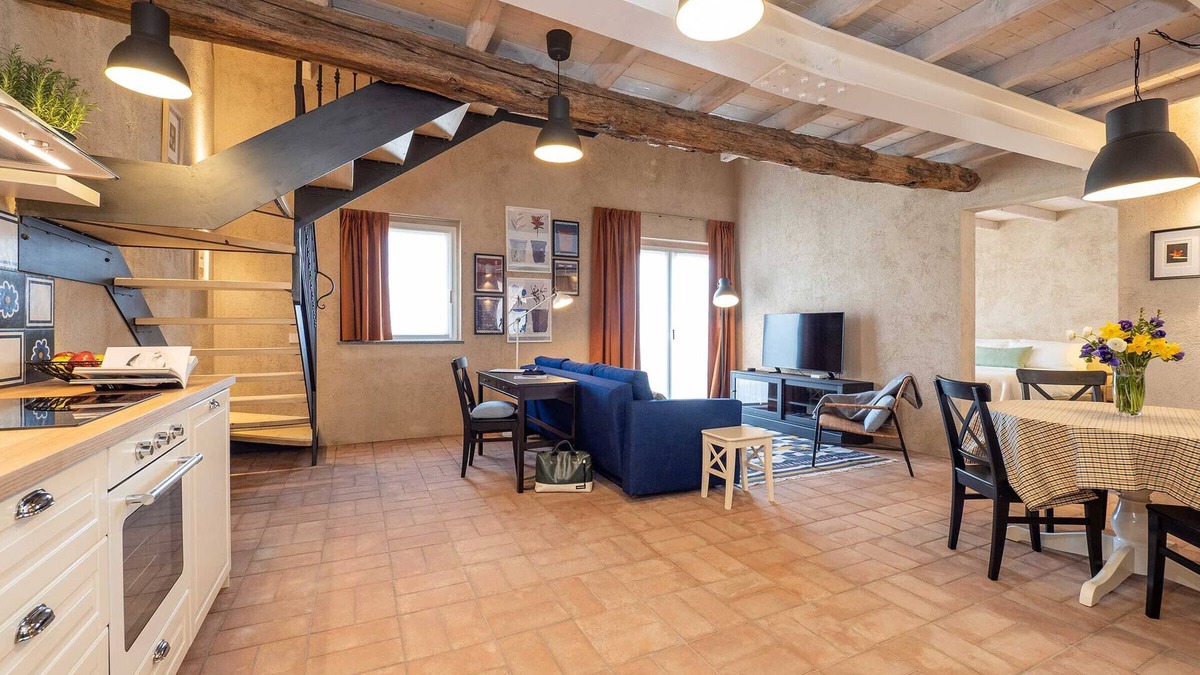 Cressa Apartment | Cozy Apartment with Loft in Restored Farmhouse