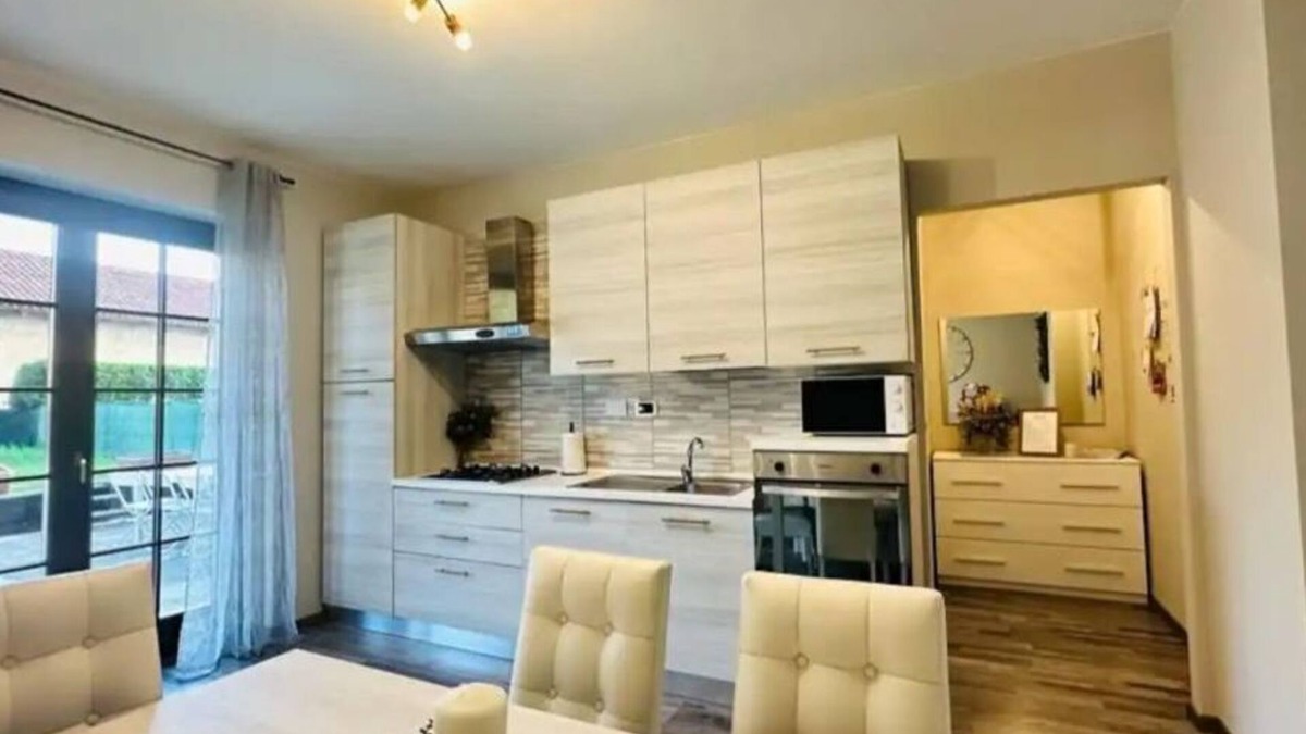Piossasco Apartment | Cozy apartment with mountain view from back deck and fenced in yard.