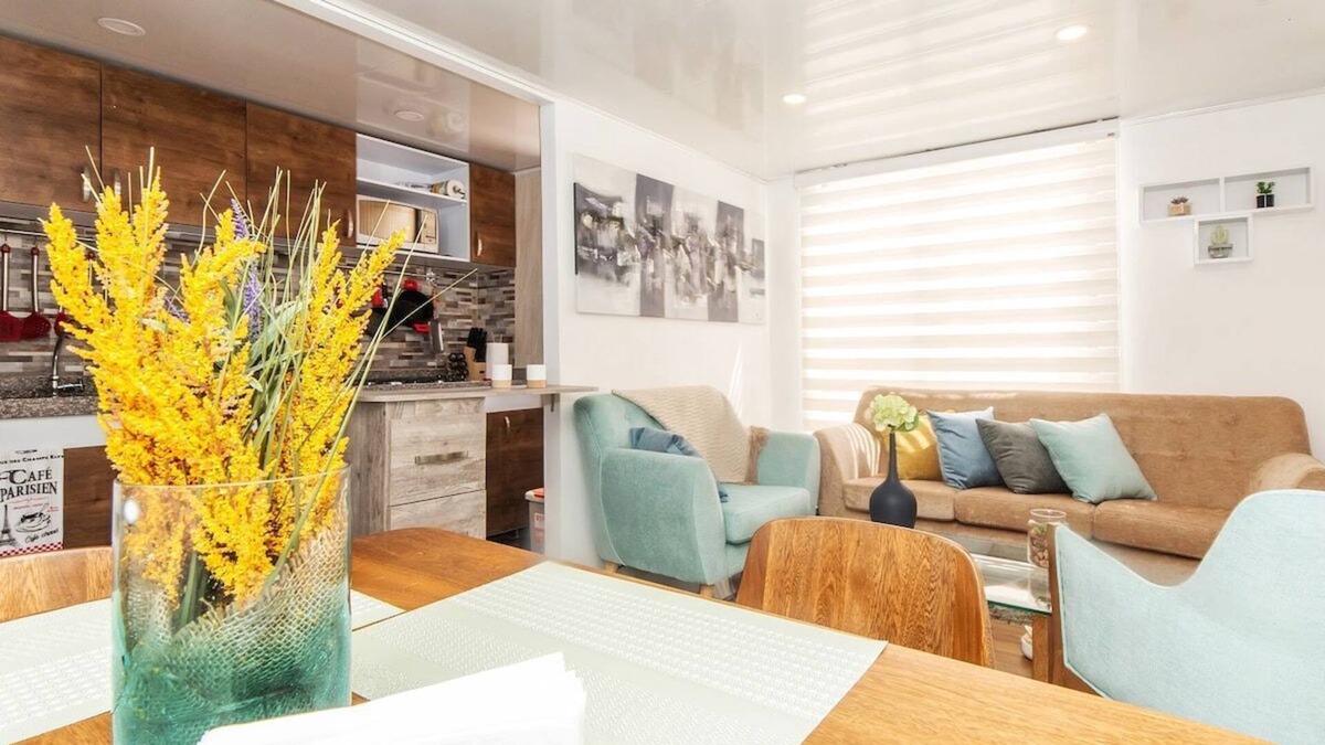 Funza Apartment | Cozy Apartment with Office - 30' from the AIRPORT