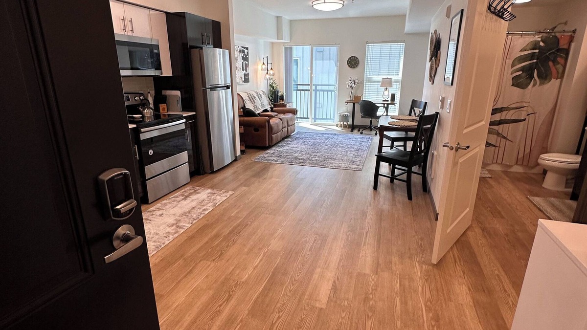 Central Tacoma Apartment | Cozy apartment with Rooftop views, home workspace and close to Hospitals!