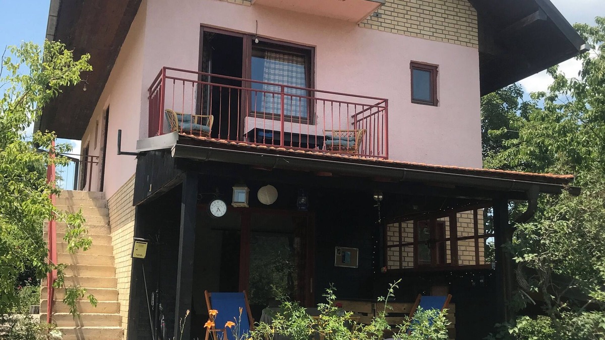 Zlatibor House | Cozy apartment with terrace, garden and BBQ area, just a 10-min from Zlatar Lake