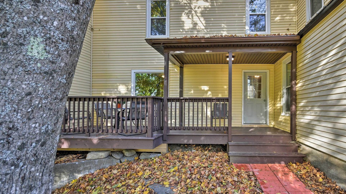 Dexter Apartment | Cozy Apt by ITS 85 Trail, ½ Mi to Lake Wassookeag!