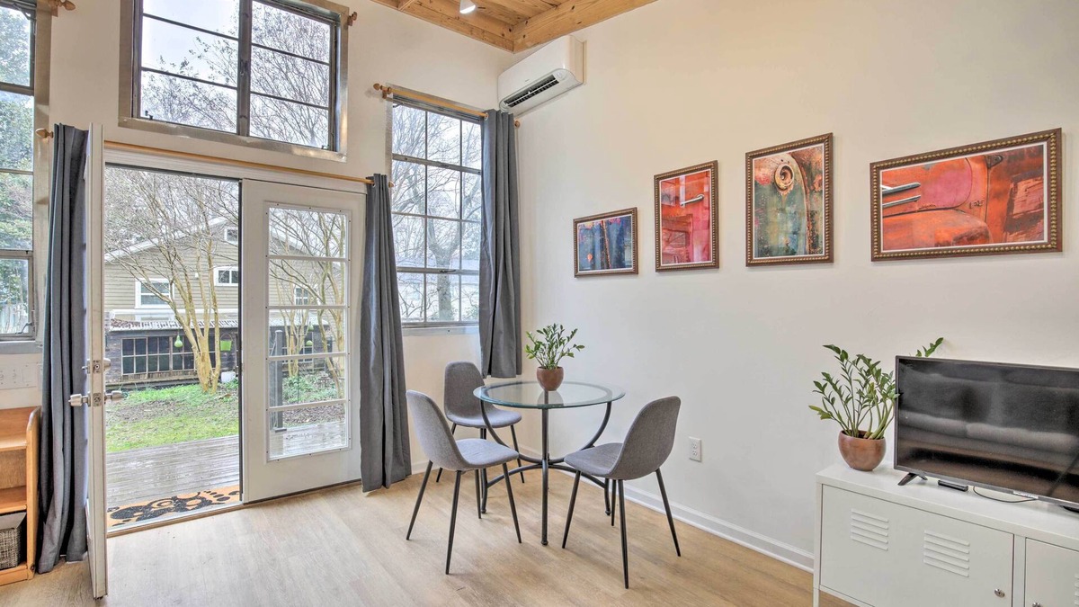 St. Elmo Improvement League Apartment | Cozy 'Artist's Cottage' 3 Mi to Lookout Mtn!