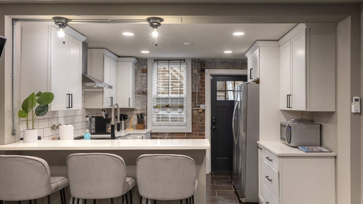Ludlow Apartment | Cozy Artist's Studio in Beautiful Historic Ludlow