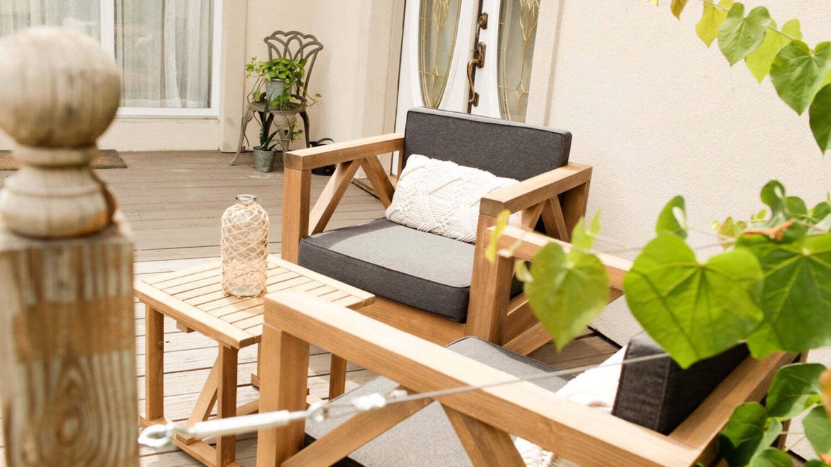 Erie House | Cozy Artists relaxing 5 bedroom + hot tub, sleeps 16+, Erie PA