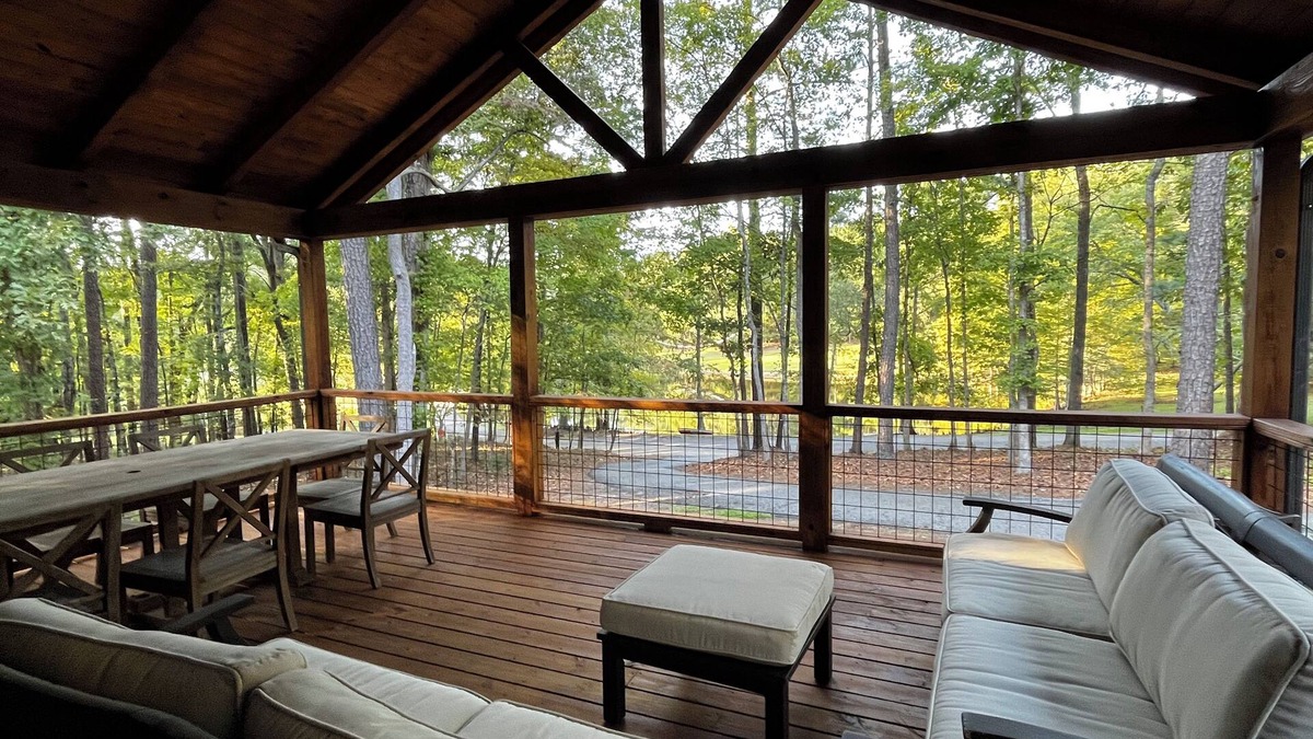 Athens House | Cozy Athens Retreat- All Decked Out with Pond View-7 miles from Dwntwn