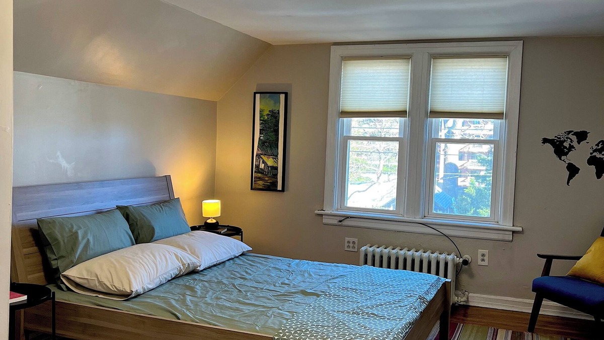 Southeast Yonkers Apartment | Cozy Attic Apartment with a View