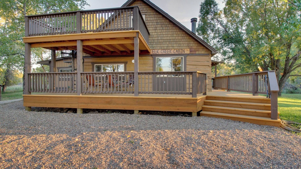 Augusta Cabin | Cozy Augusta Cabin w/Furnished Deck & Grill!
