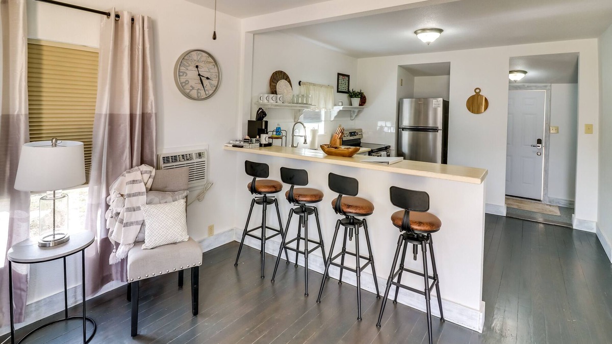Ballinger House | Cozy Ballinger Vacation Rental w/Deck & Grill!