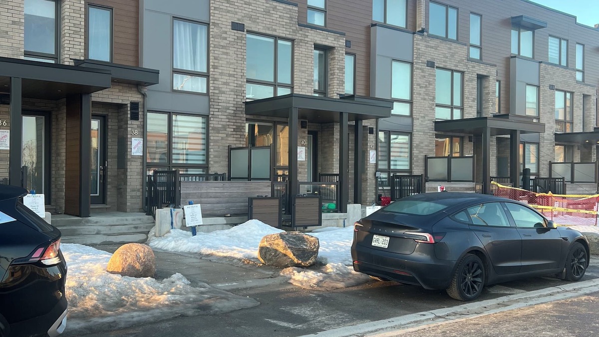 Englemount - Lawrence Apartment | Cozy basement apartment at a perfect location for business or leisure