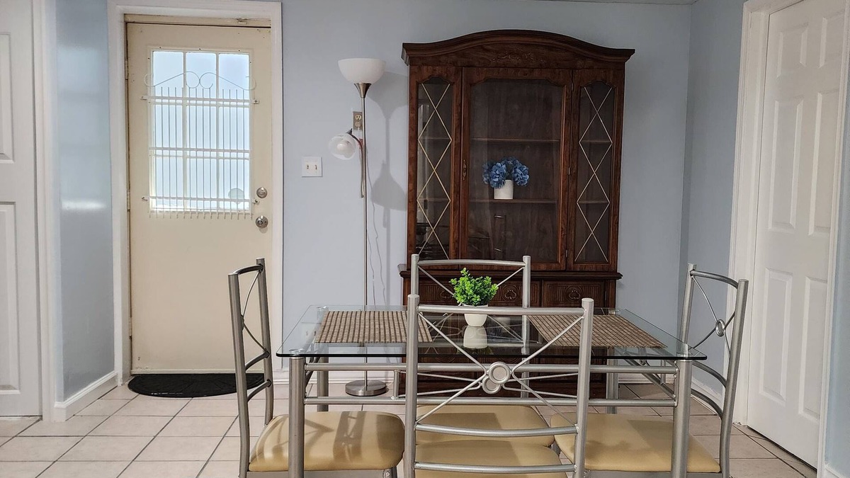 Columbia Apartment | Cozy Basement Apartment in Columbia