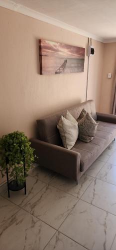 Eikenbosch Apartment | Cozy Batchelor Labiance