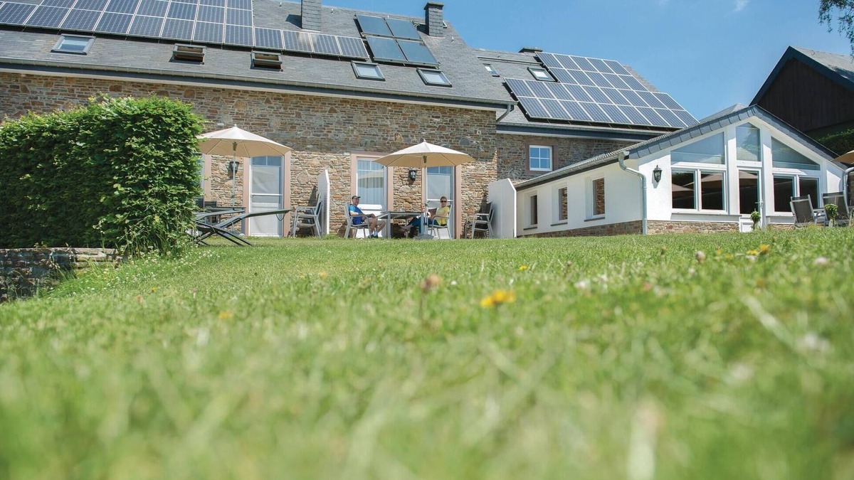 Weweler House | Cozy home in Steffeshausen-Burg Reuland