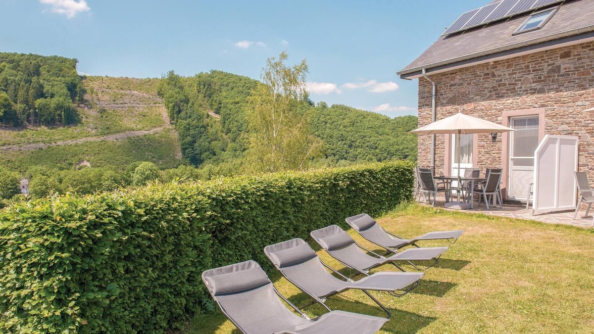Weweler House | Cozy home in Steffeshausen-BurgReuland