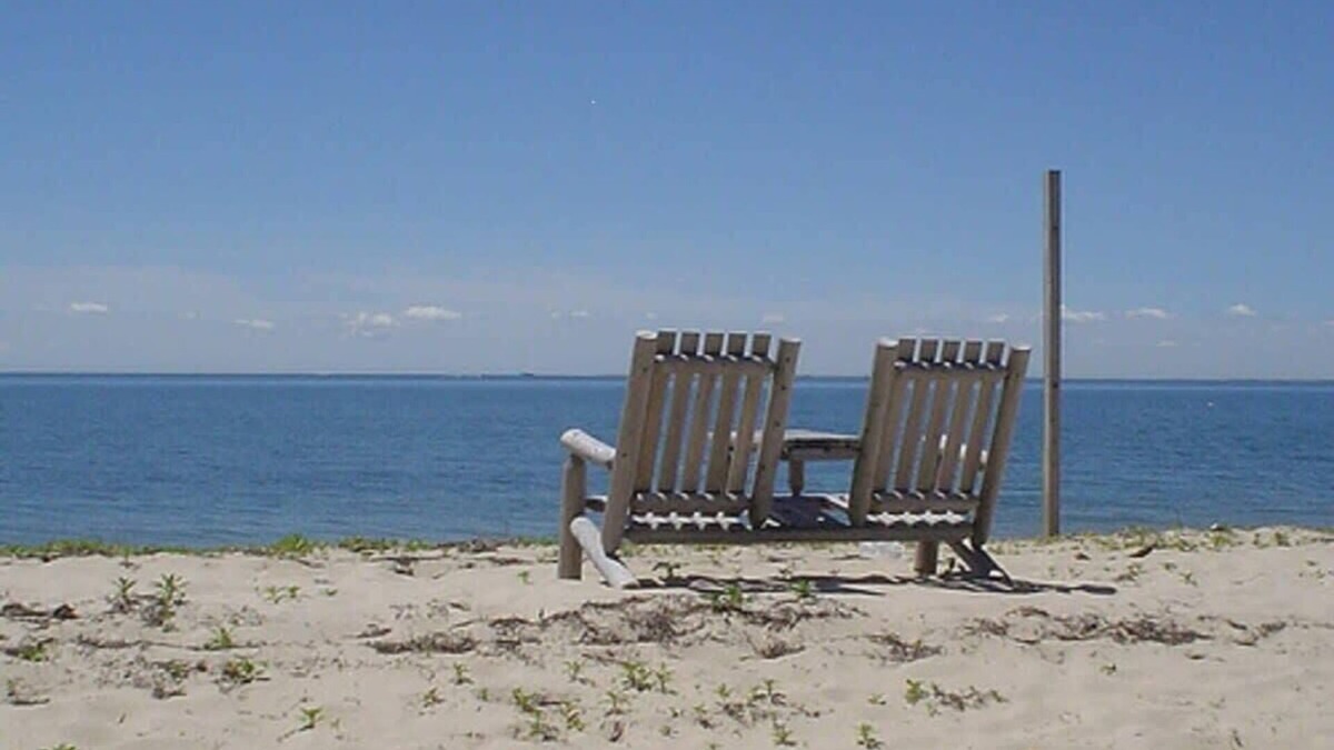 North Truro Cabin | Cozy Beach Bungalow S