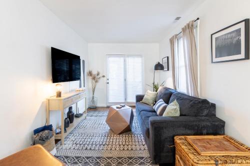 Villas House | Cozy Beach Cottage Near The Bay