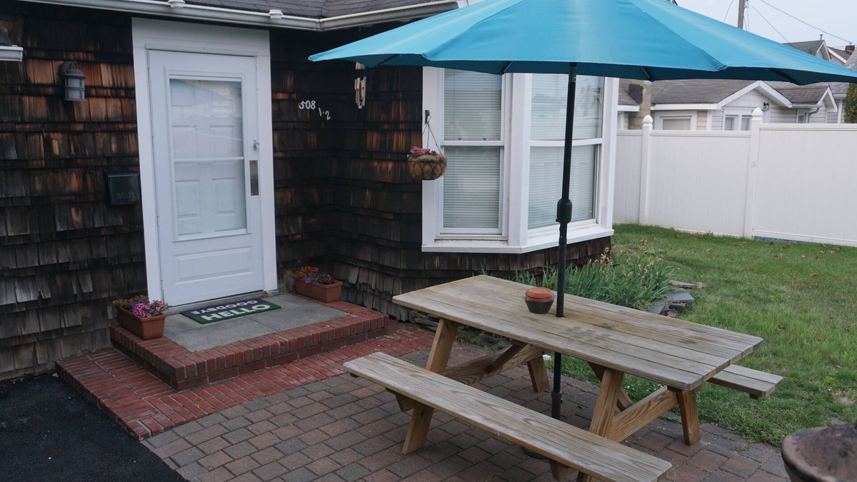 Wall Cottage | Cozy Beach Cottage on Rear of Property. Just 4 BLOCKS from the beach!