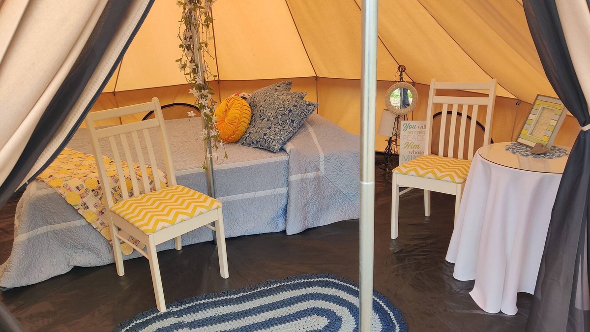Glacier Country Cabin | Cozy Beach Cove Yurt, glamping by the river 2mi from Quinn's Hot Springs Resort.
