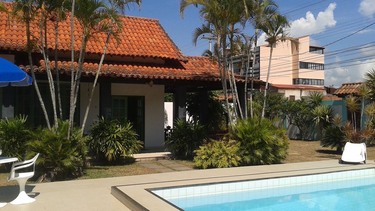 Porto Novo House | Cozy beach house with pool, barbecue and garage.