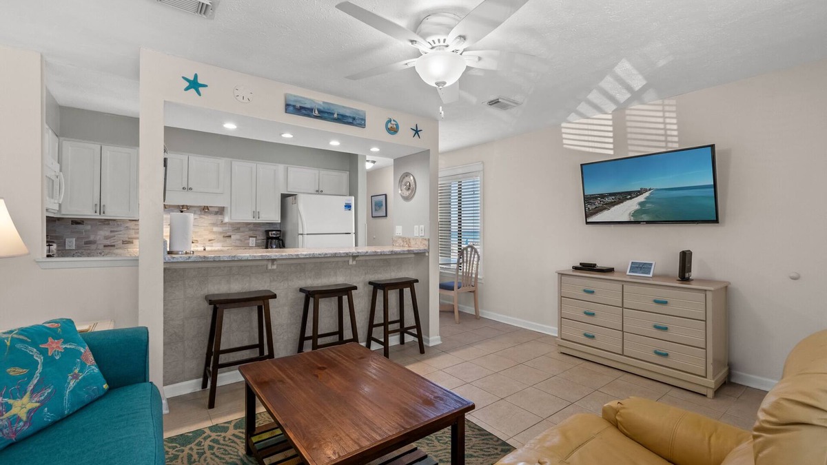 Holiday Beach Condo | Cozy beachfront condo on the first floor.