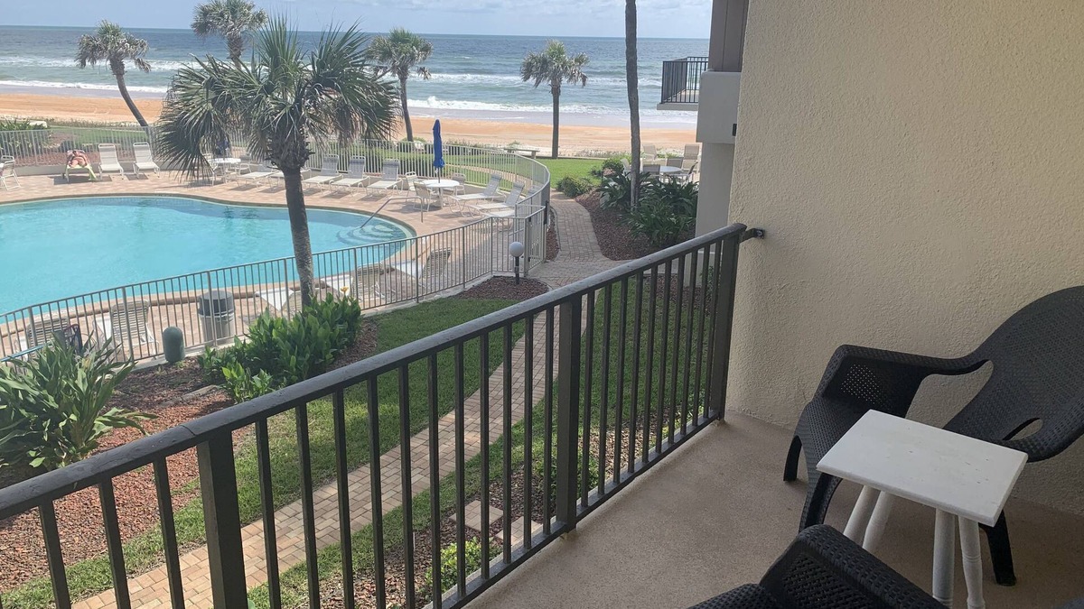 Ormond-by-the-Sea Condo | Cozy Beachfront Retreat; Updated modern décor