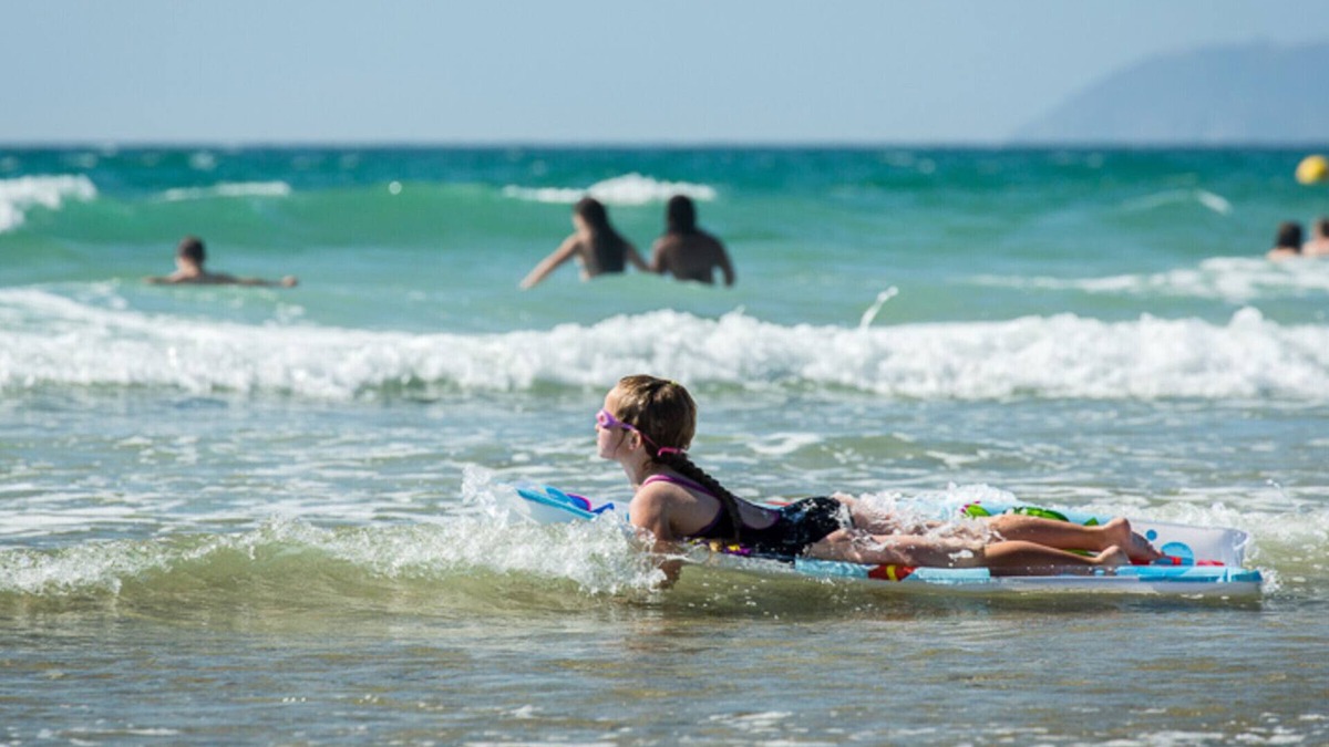 Siouville-Hague Cottage | Cozy Beachside Cottage: Wi-Fi, Garden, Parking, Pet-Friendly, Surf Nearby