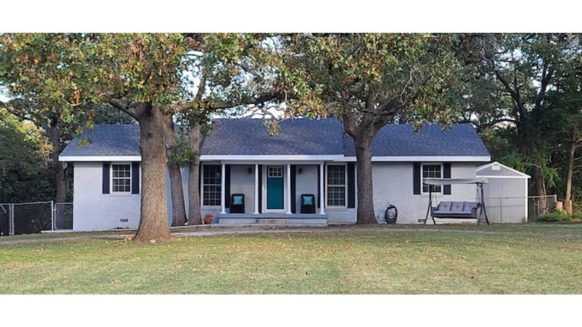 Bristow House | Cozy, beautifully remodeled home on Route 66