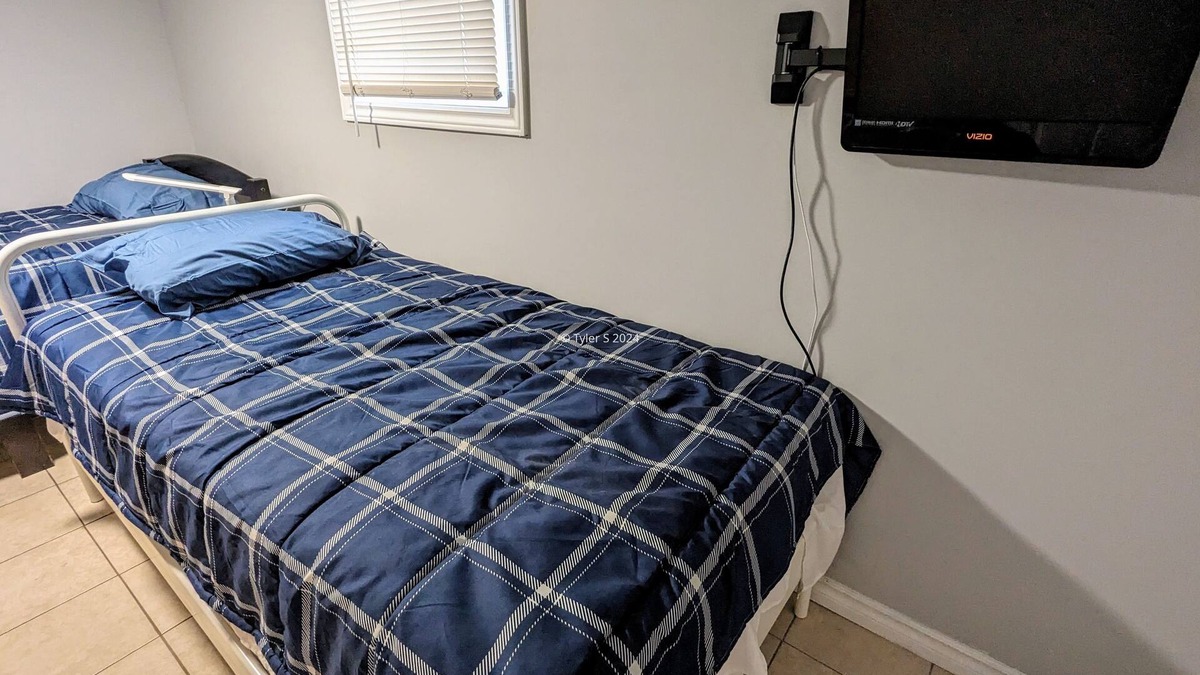 Bridgeview House | Cozy Bedroom for two