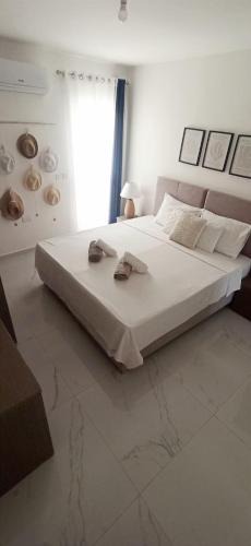 Sannat House | Cozy bedroom perfect for couple
