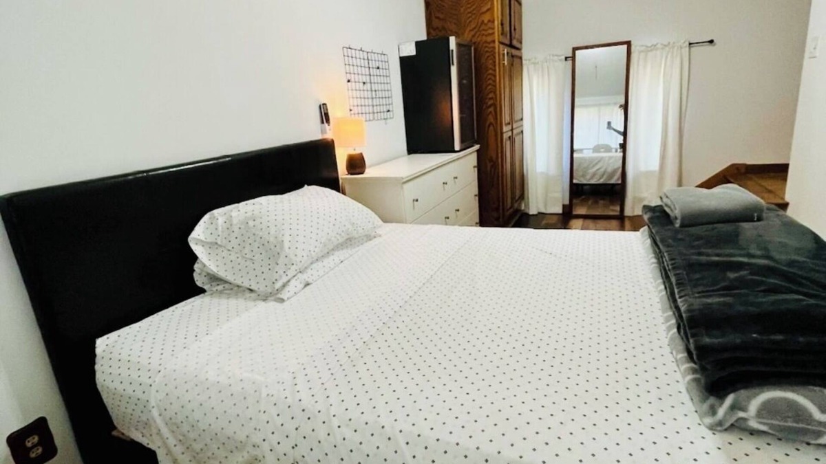 Shrewsbury House | Cozy bedrooms in Shrewsbury warm town and convenient