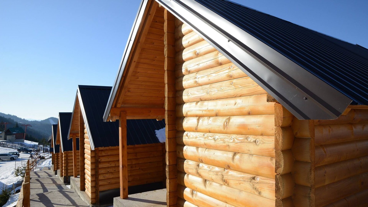 Montenegro House | Cozy Berane Stay in Ski Area with On-Site Restaurant - Comfort Cottage