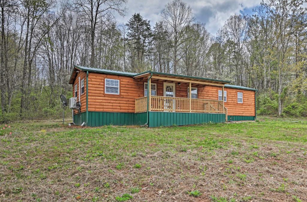 Bidwell House | Cozy Bidwell Cabin with Deck Trail and Creek Access!