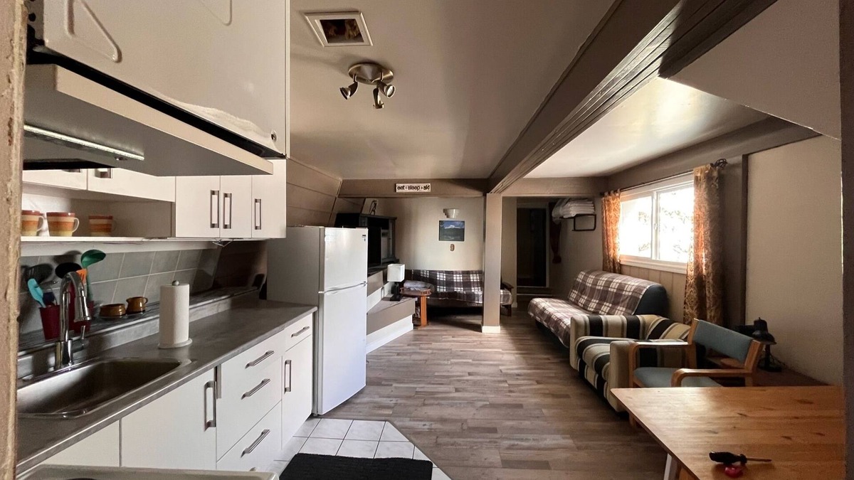 Big White Ski Resort Condo | Cozy Big White Ski-In 1-bedroom condo. Sleeps 4-6+. RENOVATED! Pet-Friendly