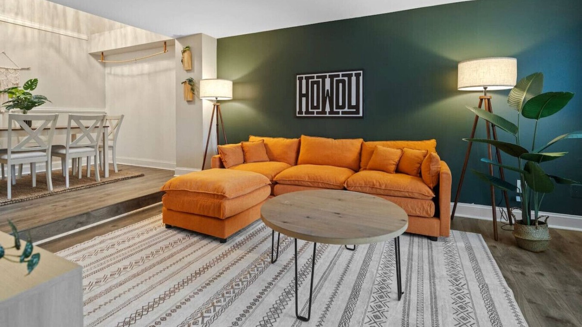 Montgomery Village House | Cozy Boho 3b3b | Playground
