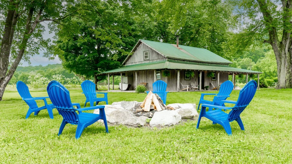 Taylorsville Cabin | Cozy Bourbon Country Cabin with HOT TUB and Fire Pit on Brashears Creek