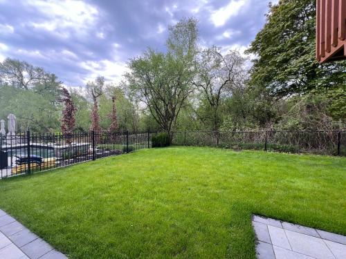 Richmond Hill Apartment | Cozy, brand-new, 2BDR,walkout apt, free parking