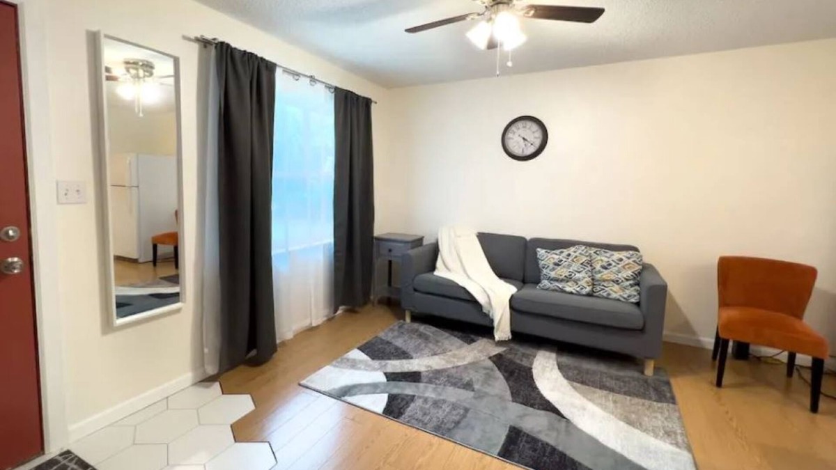 Alachua House | Cozy & bright 2-bedroom townhouse in Alachua