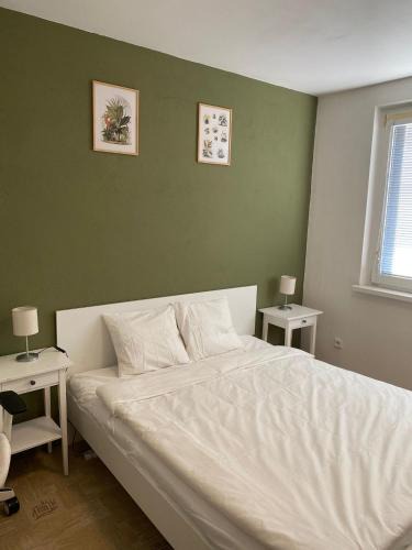 Vrakuna House | Cozy, bright room with free parking