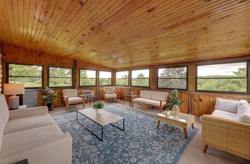 Brookville House | Cozy Brookville Home with Fire Pit and Deck!
