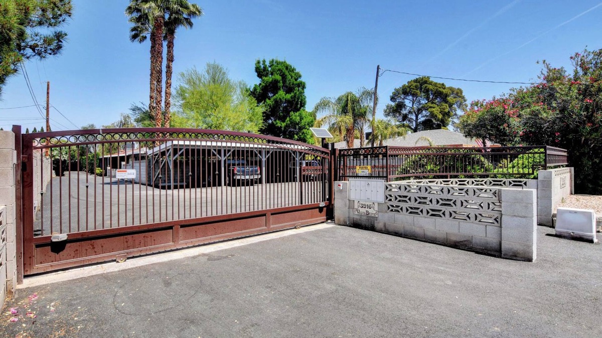 Las Vegas Apartment | Cozy Bungalow Long Term Available