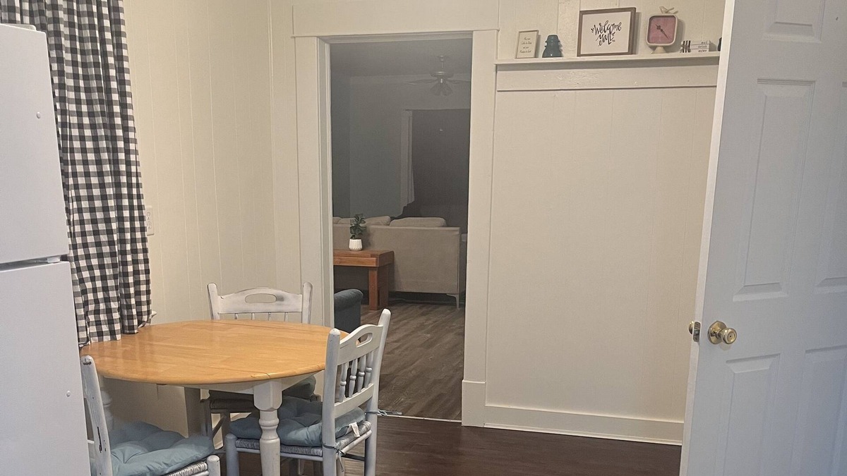 Fredonia House | Cozy Bungalow