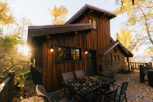 Island Park House | Cozy Cabin 15 Min To Yellowstone Firepit