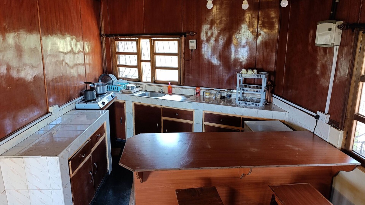 Oloitoktok Cabin | Cozy cabin at the foot of the Kilimanjaro with modern amenities and wifi